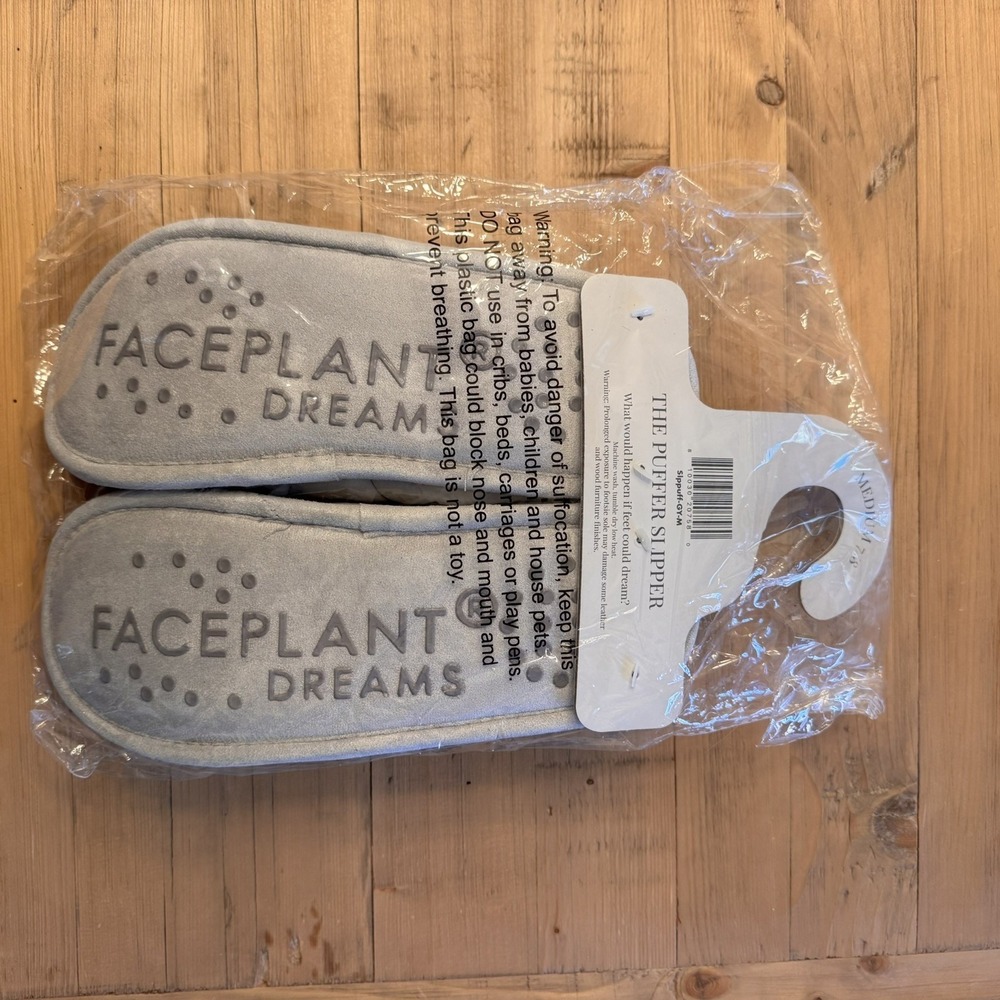 Faceplant Dreams Puffer Slippers Size 7/8 Medium Gray Cozy Plush Indoor Shoes - Picture 6 of 13